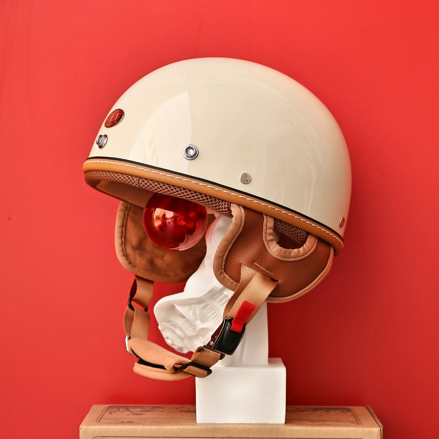 Taiwan JEF retro half helmet motorcycle scoop helmet electric lightweight 3C hard hat summer men's and women's summer breathable helmet