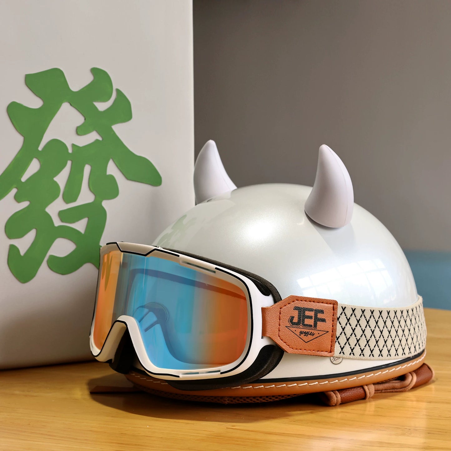 Taiwan JEF helmet retro abnormal pupil cat women's electric motorcycle half helmet men's summer skateboard cat light four seasons 3C scoop helmet