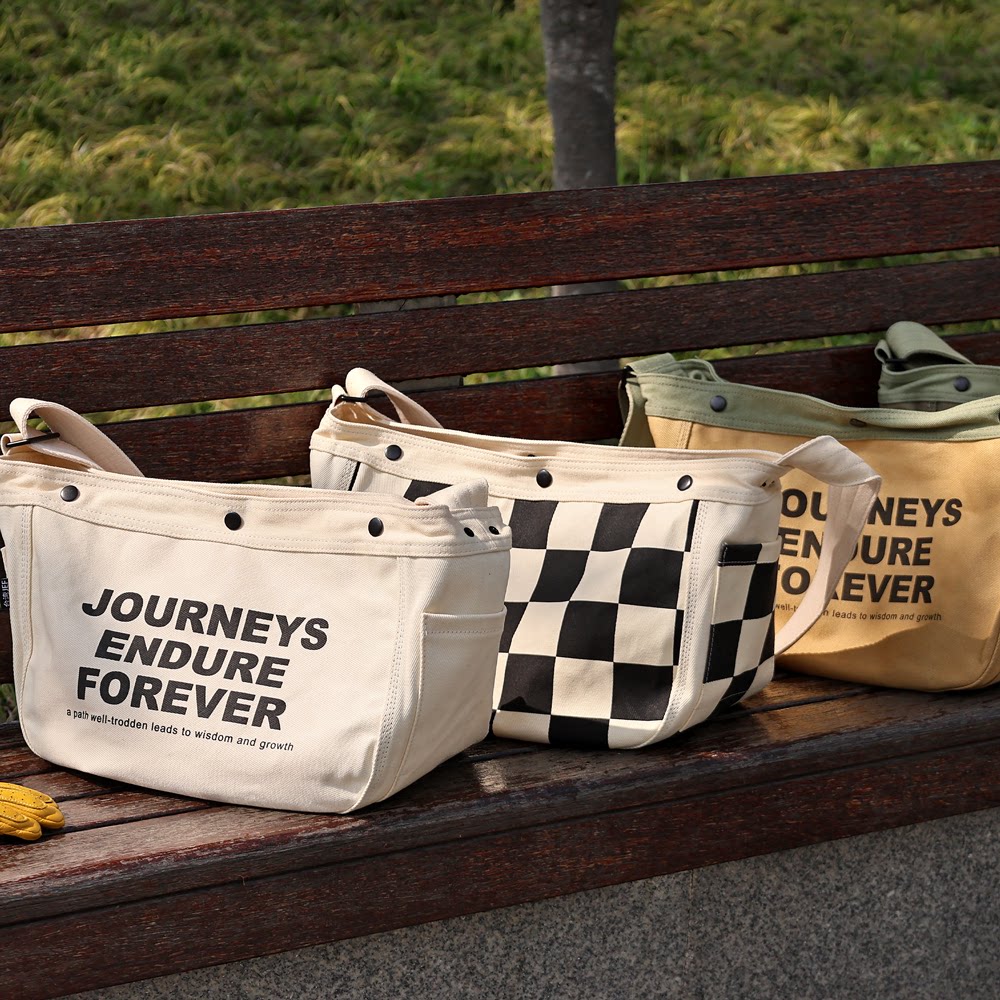 Taiwan JEF helmet messenger bag American canvas bag retro newsboy bag large capacity thick locomotive riding rider bag